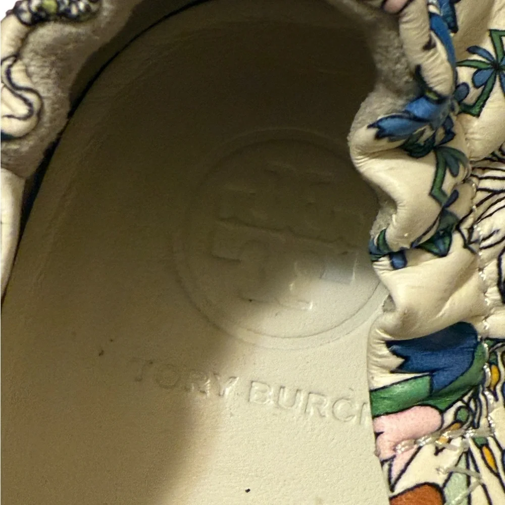 Tory Burch Minnie Ivory Meadow Folly Travel Ballet Flats, in great conditions